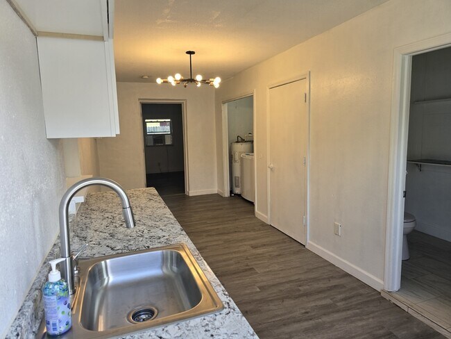 1624 Coral Way in Largo, FL - Building Photo - Building Photo