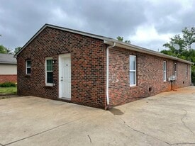 1304 Bencini Pl in High Point, NC - Building Photo