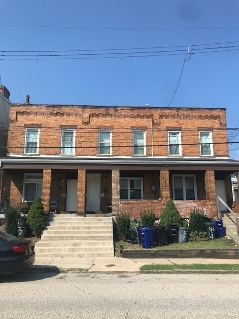 property at 3325 Parkview Ave
