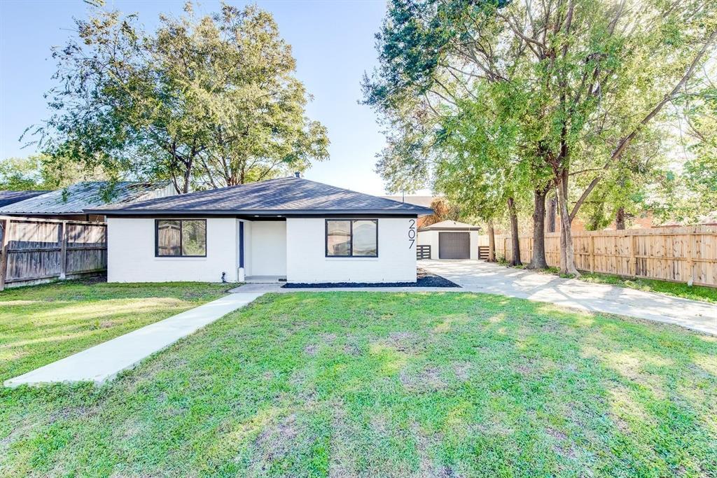207 Betral St in Houston, TX - Foto de edificio
