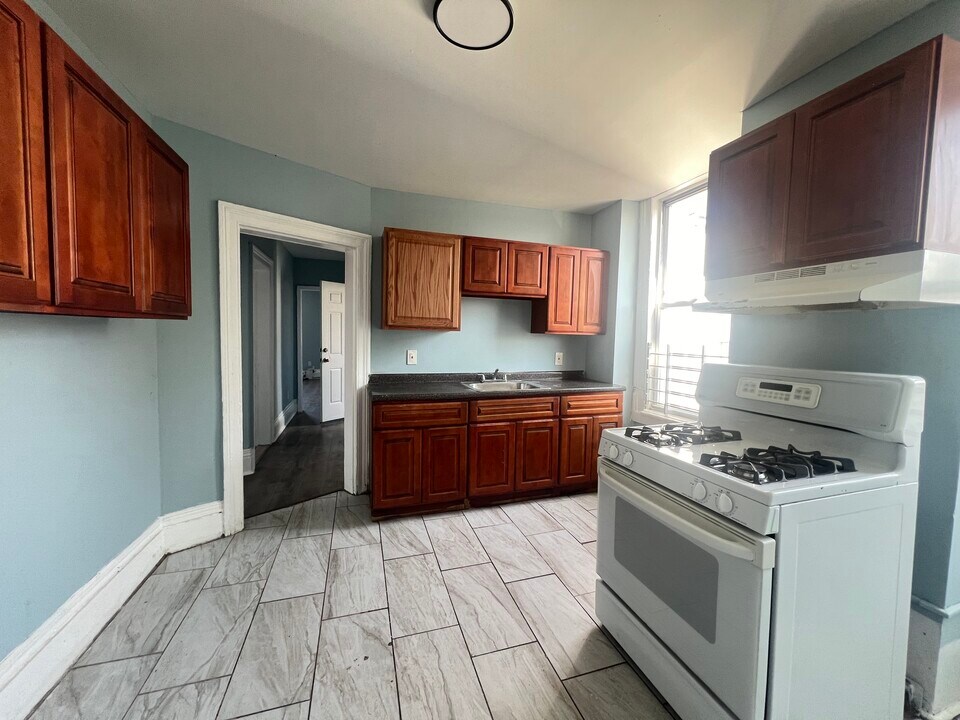 224 Old Bergen Rd, Unit 3 in Jersey City, NJ - Building Photo