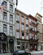 233 Chestnut St in Philadelphia, PA - Building Photo - Building Photo