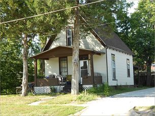 1016 Rochester Ave in Iowa City, IA - Building Photo