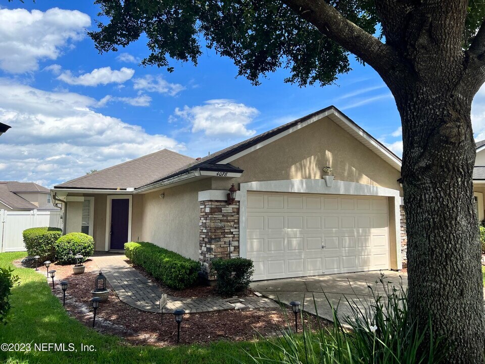 4078 Pebble Brooke Circle South in Orange Park, FL - Building Photo