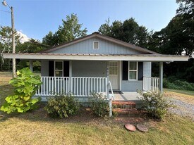 462 Warren Cir in Prattville, AL - Building Photo