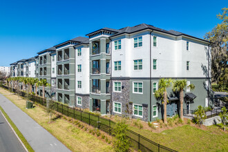 Parker Pointe Apartments in Lakeland, FL - Foto de edificio - Building Photo