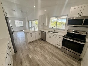 27466 Martinique Ln in Summerland Key, FL - Building Photo - Building Photo