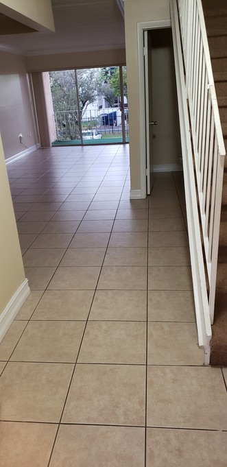 9355 Fontainebleau Blvd in Miami, FL - Building Photo
