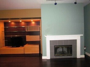 526 1st Ave S in Seattle, WA - Building Photo - Building Photo
