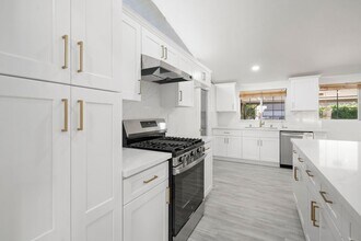 8836 Oneida Ave in Los Angeles, CA - Building Photo - Building Photo