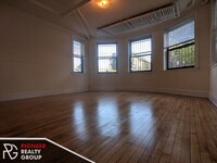 2327 N Spaulding Ave, Unit #2330-G in Chicago, IL - Building Photo - Building Photo