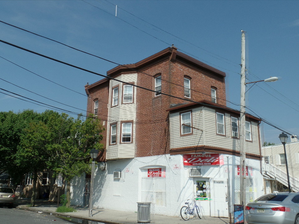 400 N Massachusetts Ave in Atlantic City, NJ - Building Photo