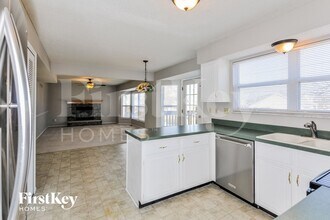 2322 Marbury Way in O'Fallon, MO - Foto de edificio - Building Photo