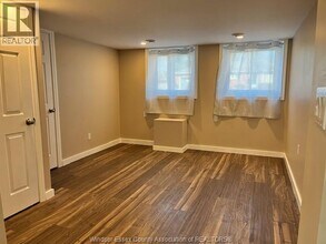 3401 Roxborough Ave in Windsor, ON - Building Photo - Building Photo