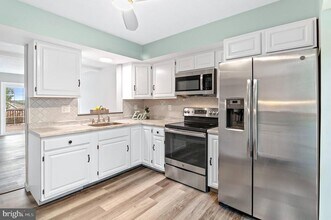 689 Clearview Ave in Hampstead, MD - Building Photo - Building Photo