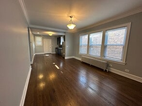 2843 N Parkside Ave in Chicago, IL - Building Photo - Building Photo