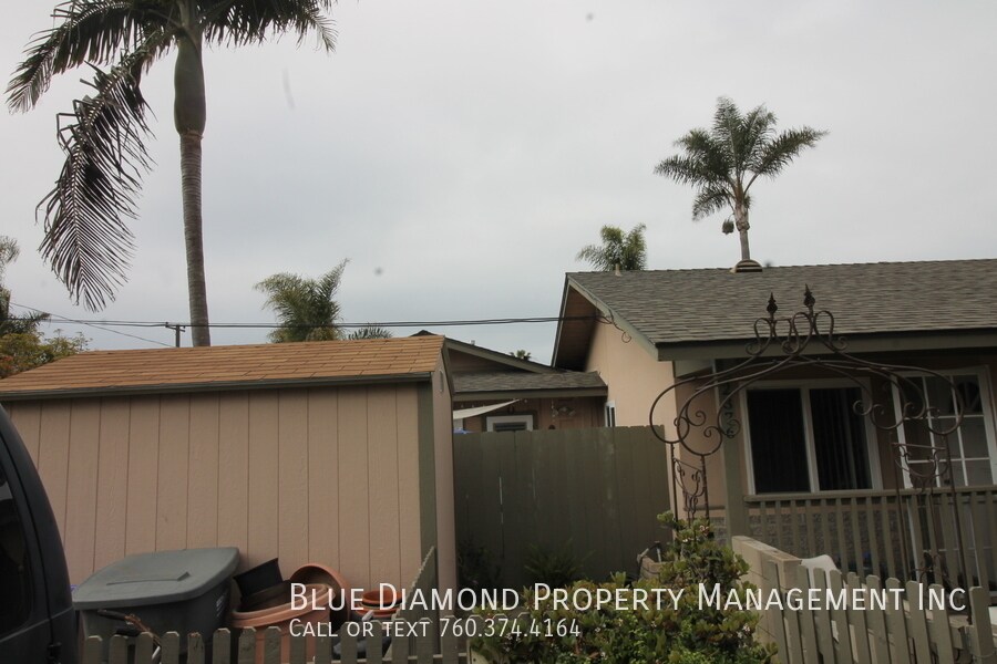 2376 Newcastle Ave in Encinitas, CA - Building Photo