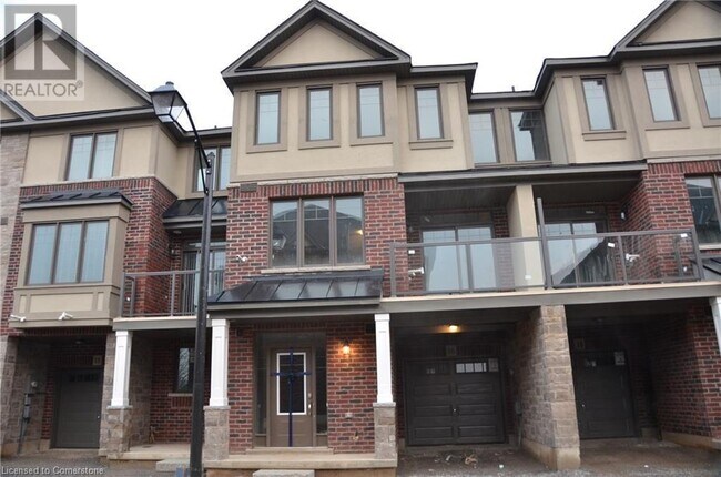 16 Workman Ln