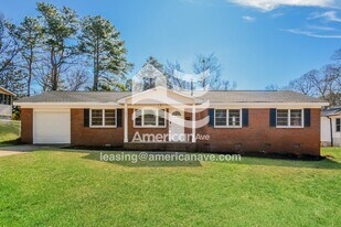 3237 Barksdale Rd in Fayetteville, NC - Building Photo