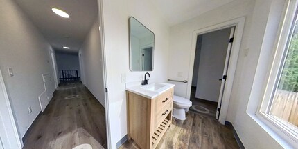 5091 Alumni Pl in San Diego, CA - Building Photo - Building Photo