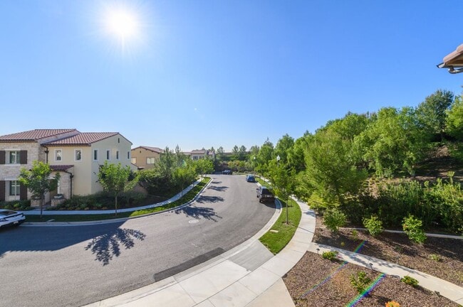 51 Diamond Flats in Irvine, CA - Building Photo - Building Photo