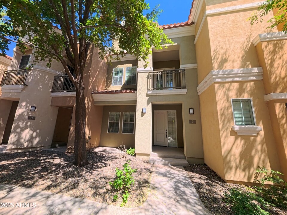 124 N California St in Chandler, AZ - Foto de edificio
