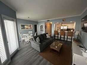 655 Columbia St, Unit Columbia Street in San Diego, CA - Foto de edificio - Building Photo