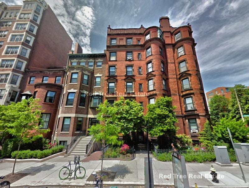504 Beacon St, Unit 44 in Boston, MA - Building Photo
