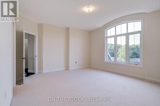 24 Whitewood Dr in Whitchurch-Stouffville, ON - Building Photo - Building Photo