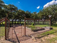 420 Elder Hill Rd in Driftwood, TX - Building Photo - Building Photo