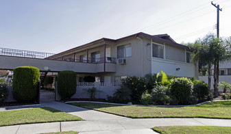 660 Wedgewood Ave in Upland, CA - Building Photo