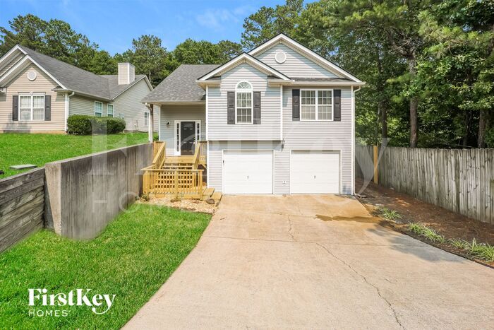 72 Covington Dr in Hiram, GA - Building Photo