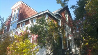 303 Ridgewood Ave in Minneapolis, MN - Building Photo