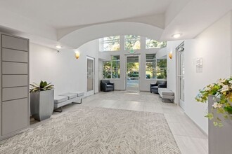 Park Metro in Bellevue, WA - Foto de edificio - Building Photo