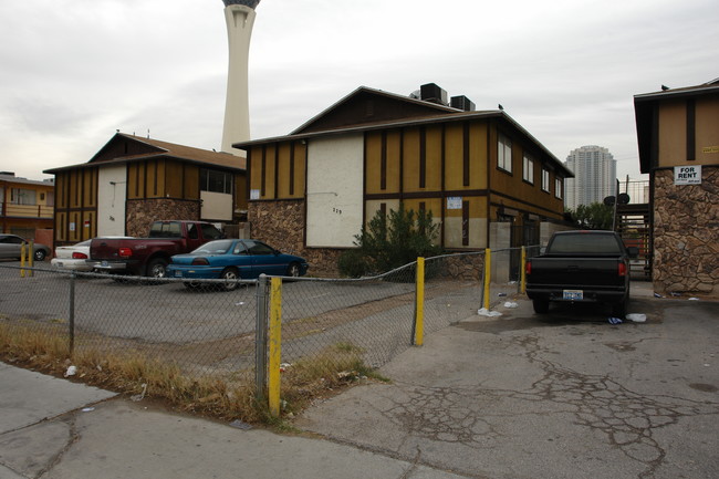 Meadows Addition in Las Vegas, NV - Building Photo - Building Photo