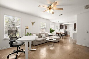 7000 Villita Avenida in Austin, TX - Building Photo