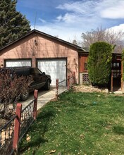 855 Mt Rose St in Reno, NV - Foto de edificio - Building Photo