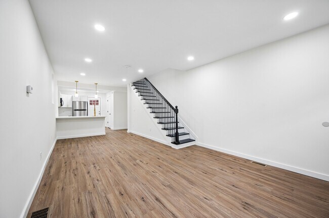 property at 1702 N Stillman St