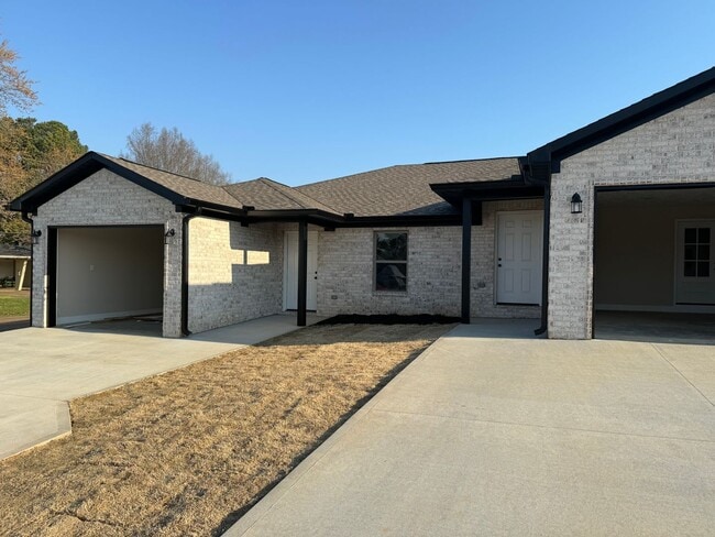 property at 100 E Crestview Dr