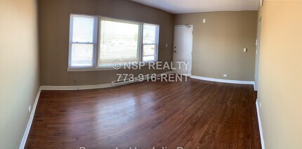 7628 N Milwaukee Ave, Unit 1B in Niles, IL - Building Photo - Building Photo