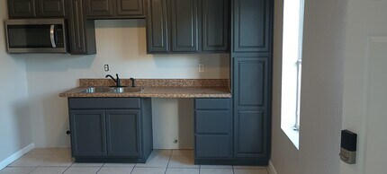 1205 Ave F in Haines City, FL - Building Photo - Building Photo