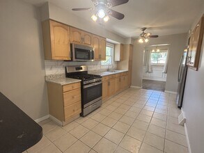 114 Ellis Ave in Berlin, NJ - Building Photo - Building Photo