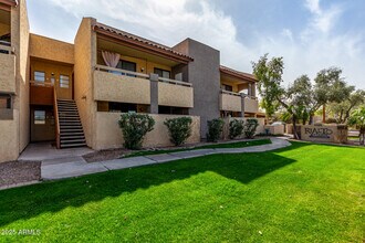 1125 E Broadway Rd in Tempe, AZ - Building Photo - Building Photo