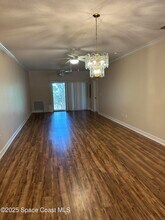 2087 Hidden Grove Ln in Merritt Island, FL - Foto de edificio - Building Photo