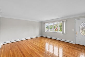 341 Westervelt Pl in Lodi, NJ - Building Photo - Building Photo