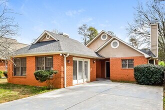 3330 Salem Cove Dr in Conyers, GA - Building Photo - Building Photo