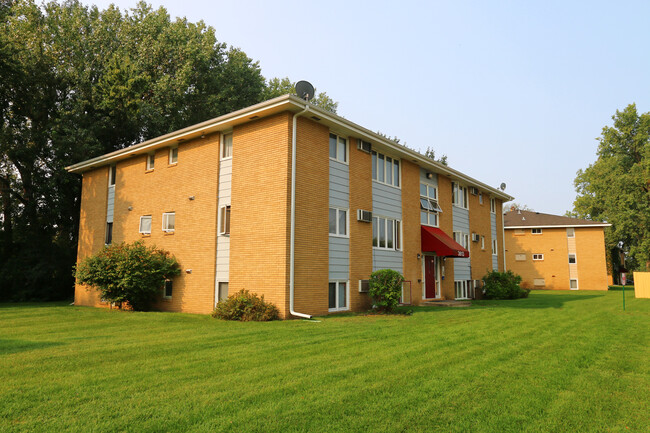 Point 47 Apartments (3501) in Minneapolis, MN - Foto de edificio - Building Photo