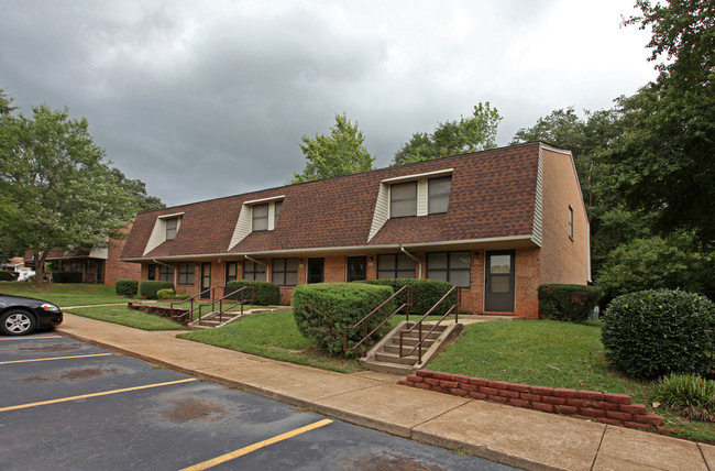 Rollins Apartments in Mount Holly, NC - Building Photo - Building Photo