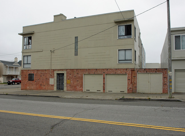 2101-2103 Lawton St in San Francisco, CA - Building Photo - Building Photo