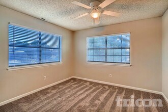 8517 Piute Row, Unit 048 in Parker, CO - Foto de edificio - Building Photo